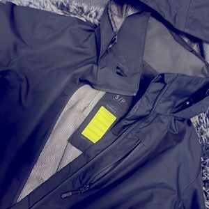 HH SPECIAL EDITION like new crew jacket. No signs of wear. Warn 2x.